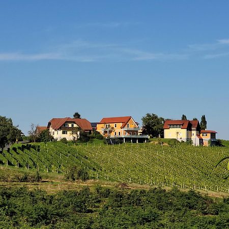 Bed and Breakfast Weinhof Reichmann Sankt Peter am Ottersbach Zewnętrze zdjęcie